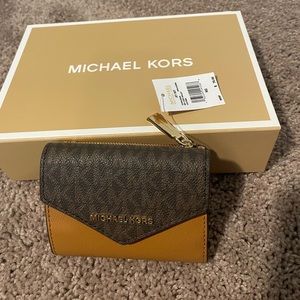 Michael Kors Wallet NWT